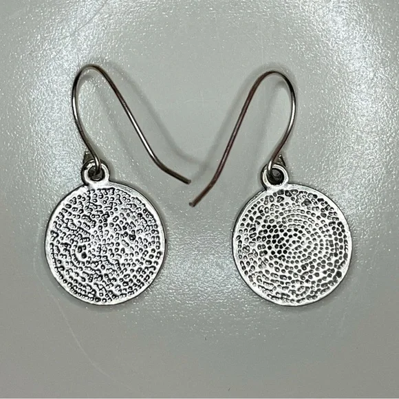 Metal Design Small Round Dangle Earrings - Picture 7 of 11